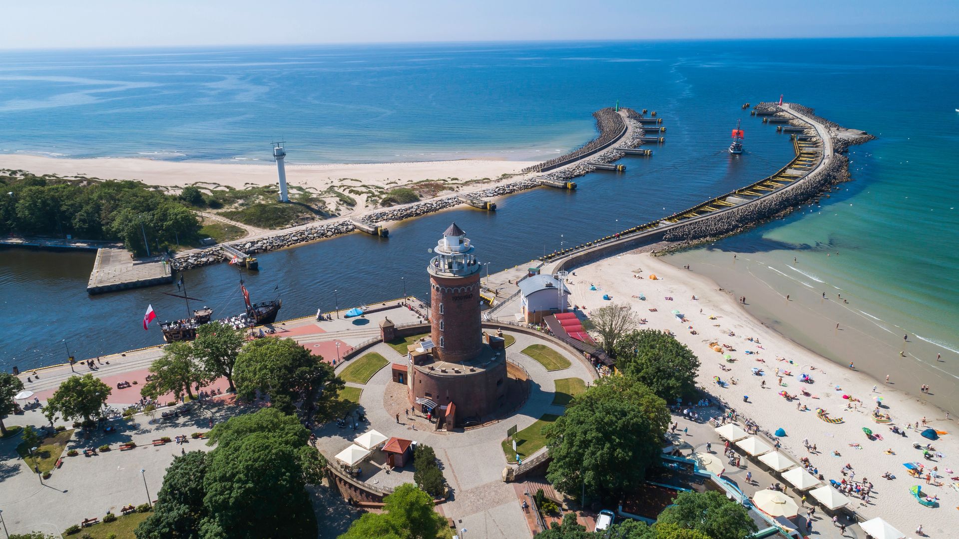 Zagraniczni turyści chętnie odwiedzają Kołobrzeg