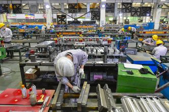 Strefa euro "zamarza" pomimo wiosny. Aktywność gospodarcza niemal bez zmian