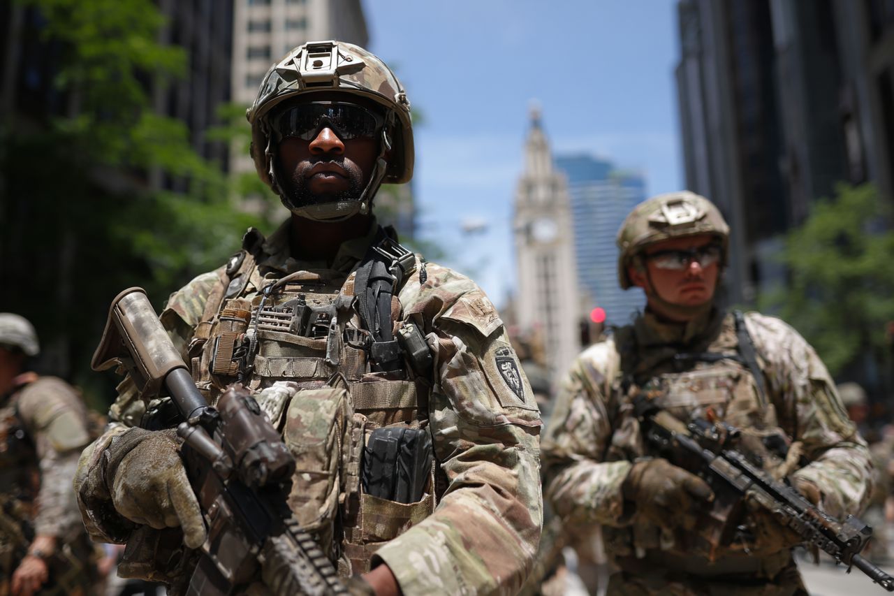 Sąd mówi "nie" wojsku na ulicach Chicago. Porażka Trumpa przed Sądem Najwyższym USA