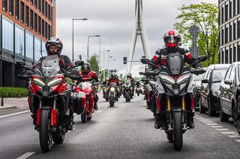 Markowe motocykle na ulicach Golubia-Dobrzynia