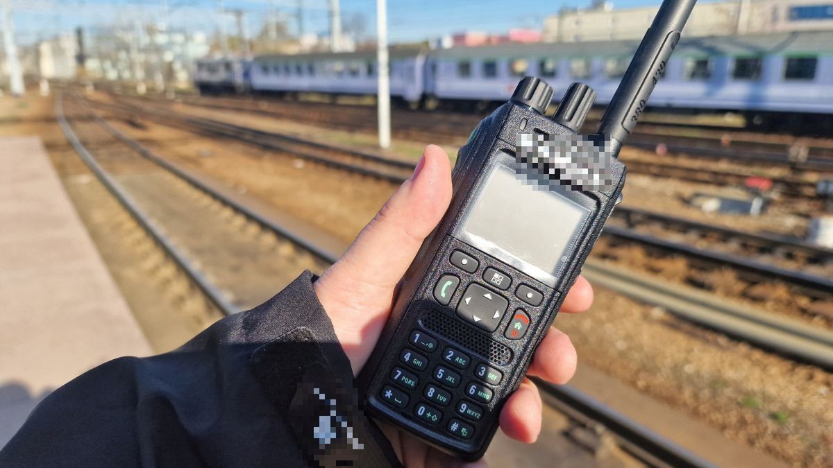 Policjanci zatrzymali mężczyznę, który zatrzymywał pociągi