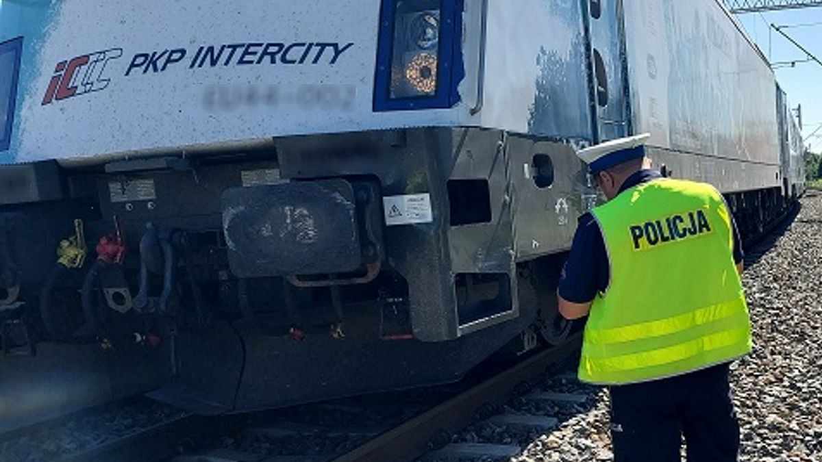 Śmiertelny wypadek na torach. Zdjęcie ilustracyjne