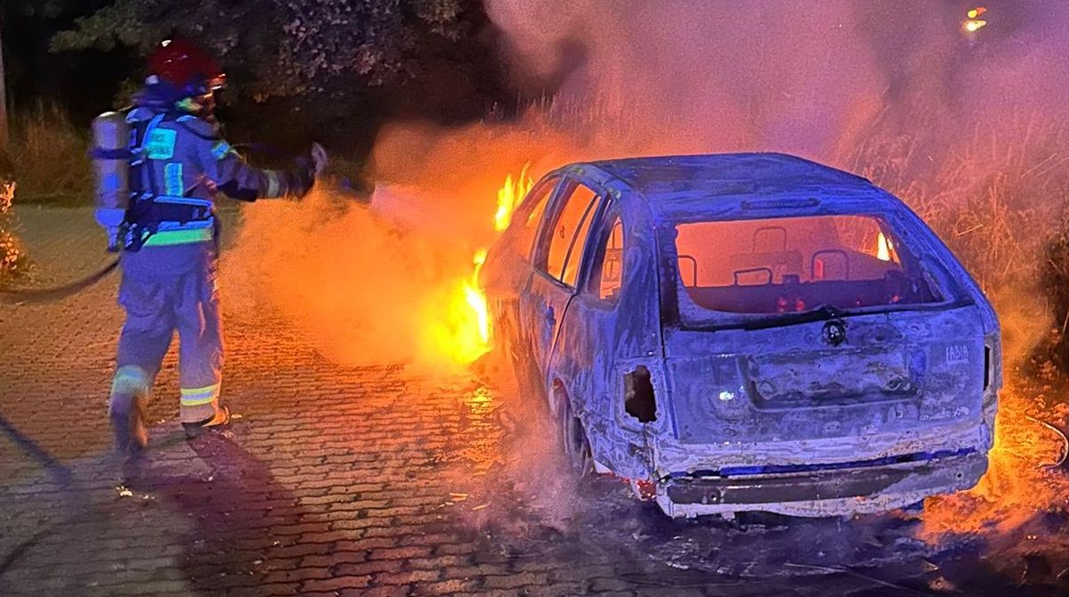 Skarżysko-Kamienna: Nocny pożar samochodu. Auto spłonęło doszczętnie