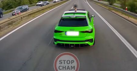 Pokazał "szeryfa w audi". Internauci oburzeni nagraniem