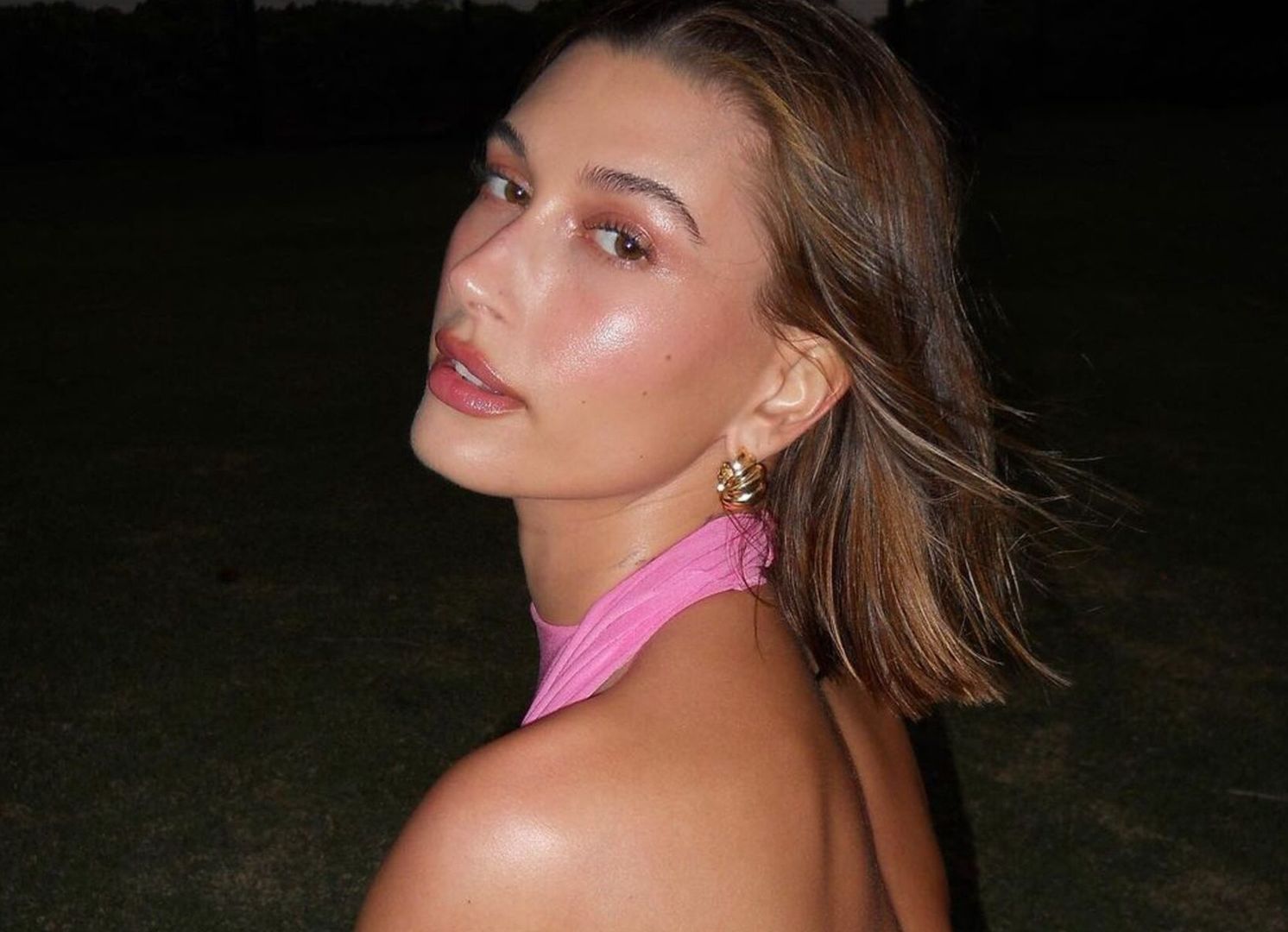 Hailey Bieber w mikroskopijnej sukienceInstagram/haileybieber