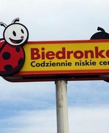 Biedronka dementuje: Nie ograniczamy sprzedaży wody