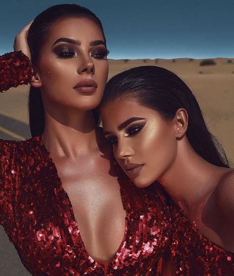 Bliźniaczki Badura mają bardzo egzotyczną urodę, ale pochodzą z małej wsi w woj. wielkopolskim