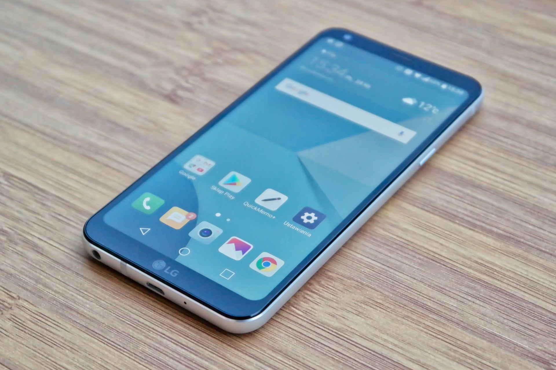 LG Q6 - czy warto go kupić po spadku ceny? [TEST] 57