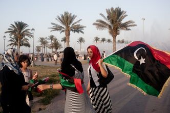 Wojna w Libii. Koptowie spalili libijską flagę