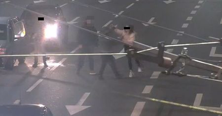 Pobili strażnika miejskiego, bo ten zwrócił im uwagę, że mają w aucie „kapcia”. Agresywna para zwolniona z aresztu