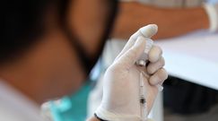 Trzecia dawka szczepionki przeciw koronawirusowi na jesień? „ Czekamy na publikację badań”
