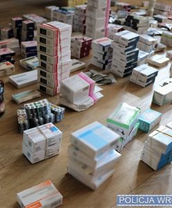 Wrocław. Uderzenie w czarny rynek. Przechwycono ponad 9 tys. sztuk leków i narkotyków