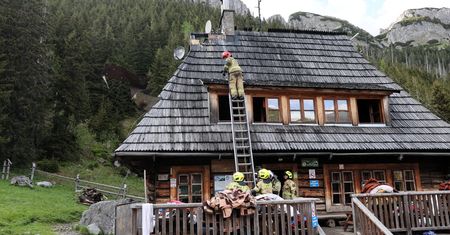 Pożar schroniska w Tatrach. Turyści pierwsi ruszyli z pomocą