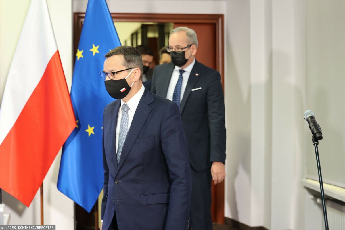 Premier Mateusz Morawiecki i minister zdrowia Adam Niedzielski 