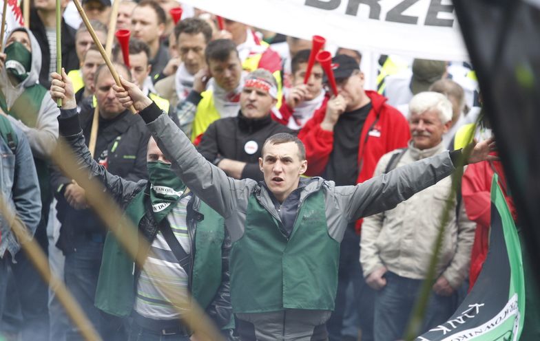 Manifestacja górników: "Złodzieje!". Na postulaty związkowców odpowiada premier