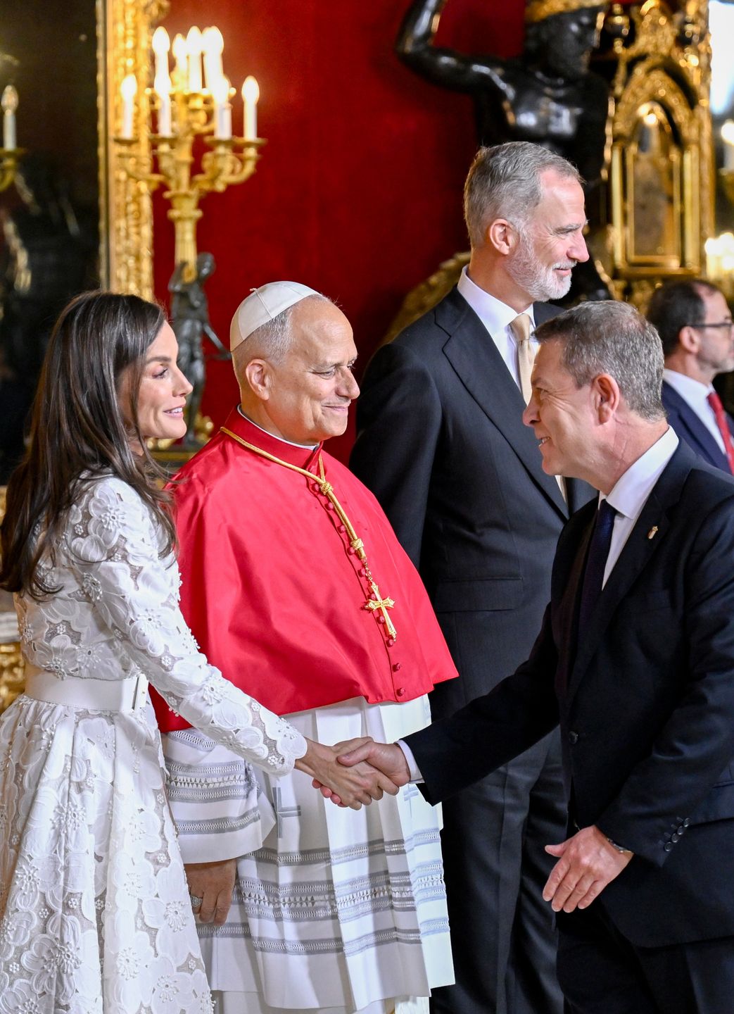 Hiszpańska rodzina królewska wita papieża