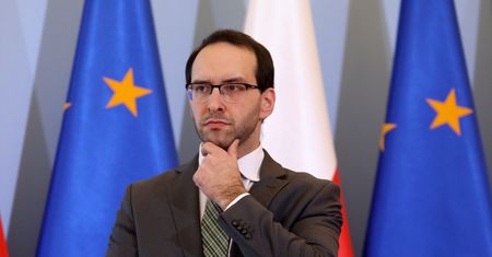 Zmiany w KNF. Minister koordynator służb specjalnych wyznaczył swojego przedstawiciela