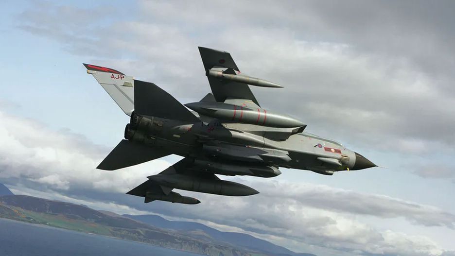 Tornado GR4 z pociskami Storm Shadow, zdjęcie ilustracyjne
