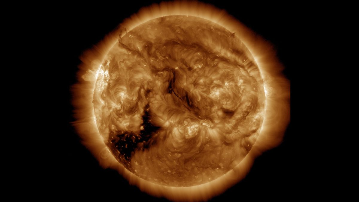 Wygląd Słońca u dalekim ultrafiolecie w 14 maja 2025 r.l