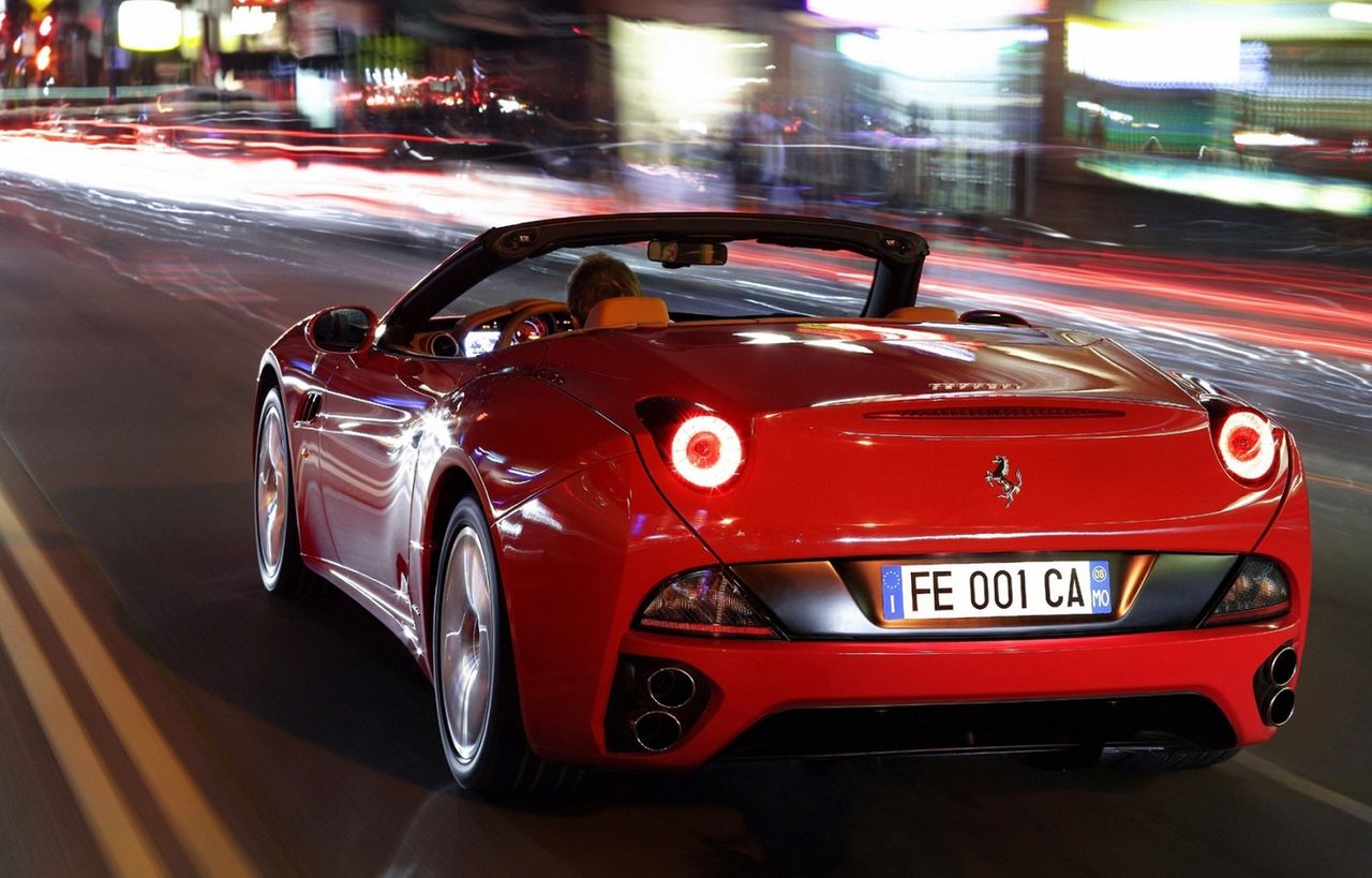 Nowe Ferrari California - V8 twin-turbo?