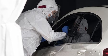 Oława. Koronawirus w fabryce Electroluxa. Mieszkaniec oskarża, firma uspokaja