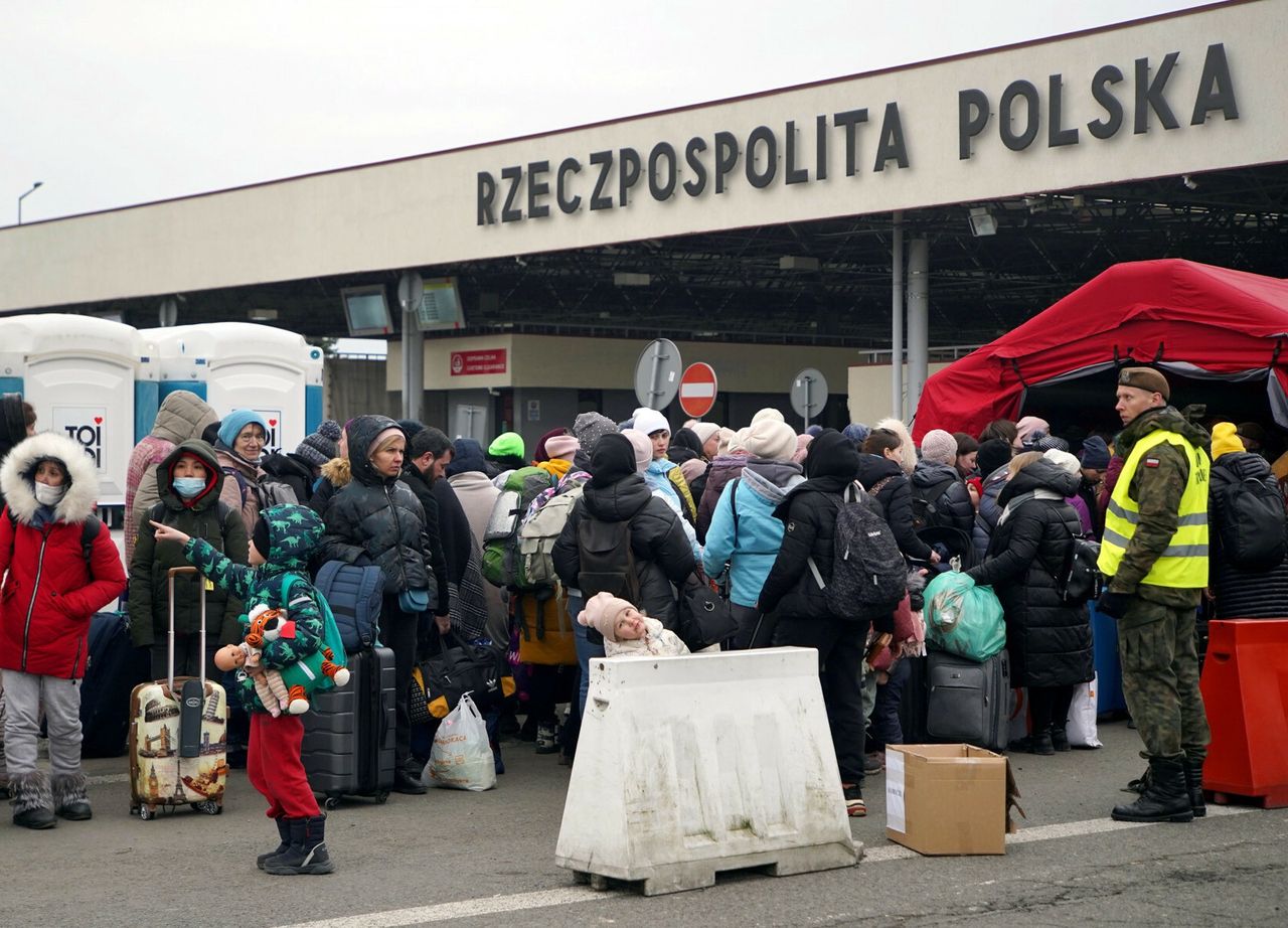 Z Ukrainy już uciekło ponad 1,2 mln osób 