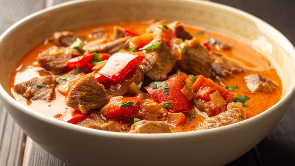 Dlaczego warto dodawać do dań liście laurowe i ziele angielskie?