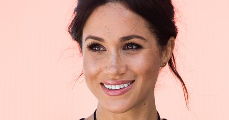Meghan Markle używa mascary z drogerii. Dostaniesz ją teraz w promocji