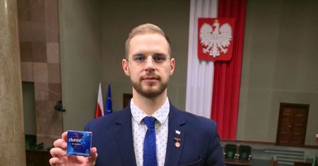 Nie może być żartów z KSeF. Dostał zarzut za fakturę na NIP Kancelarii Premiera