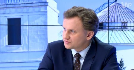 Uchodźcy dostaną 500 zł na dziecko? Minister: Tak, jeśli z nami zostaną