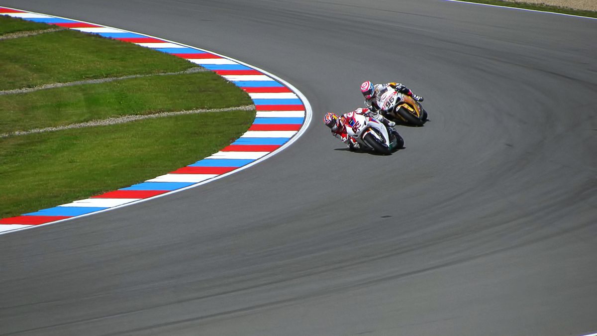 TOP 10 najwydajniejszych smartfonów pierwszej połowy 2016 według AnTuTu 1