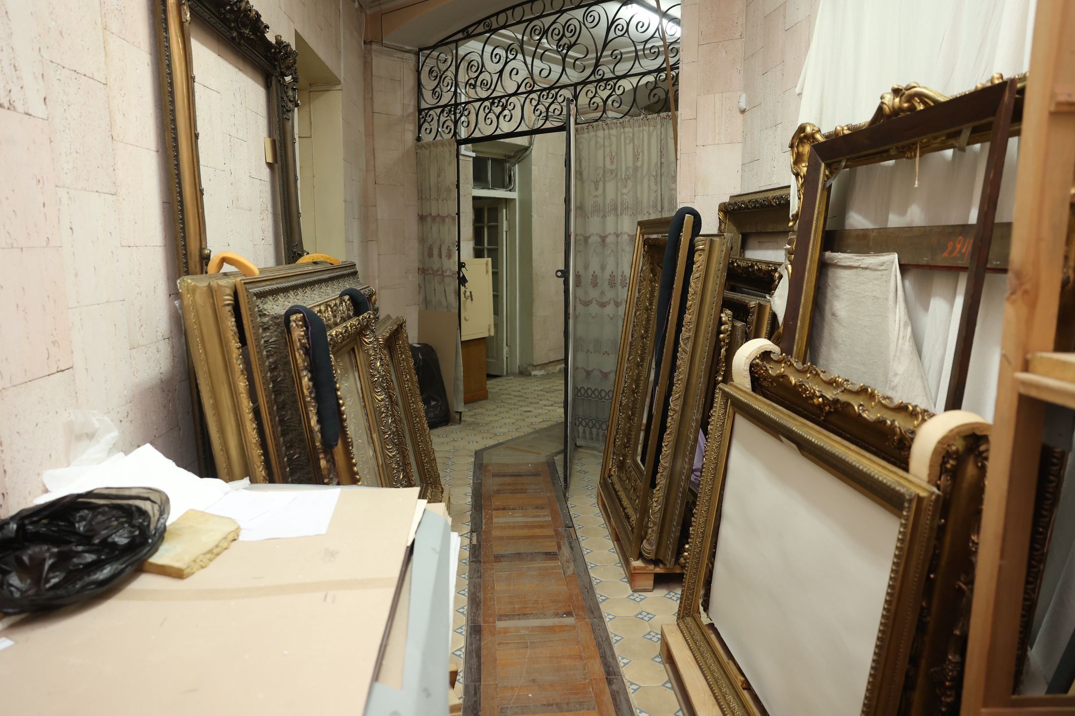 Splądrowane muzeum w Chersoniu