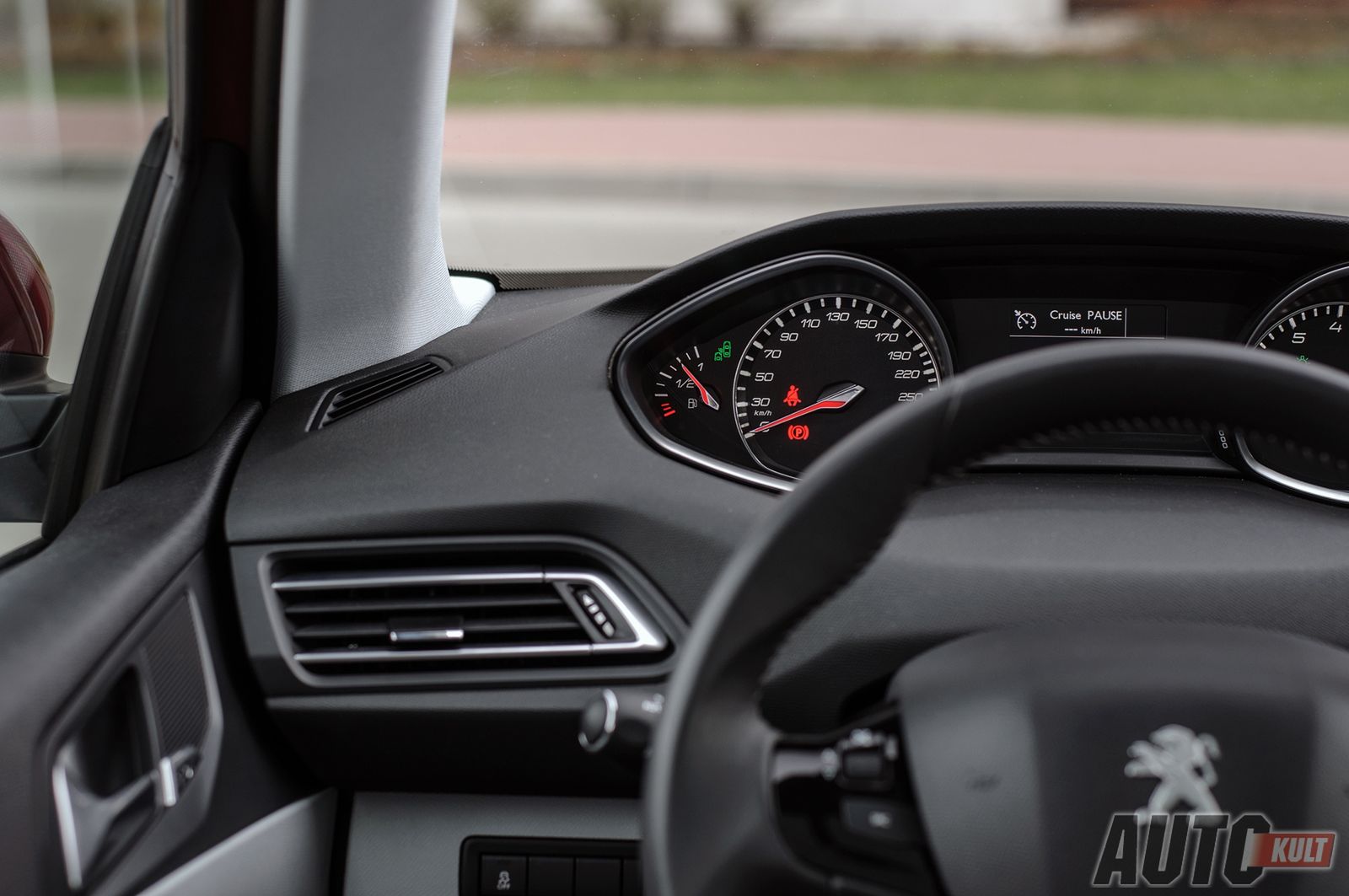 Peugeot 308 1,6 THP Allure - test [galeria] 23