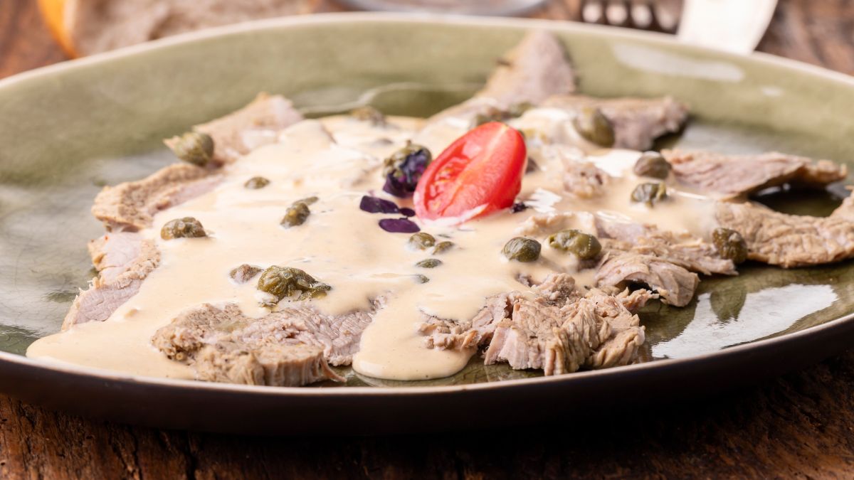 Vitello tonnato, czyli cielęcina w sosie tuńczykowym