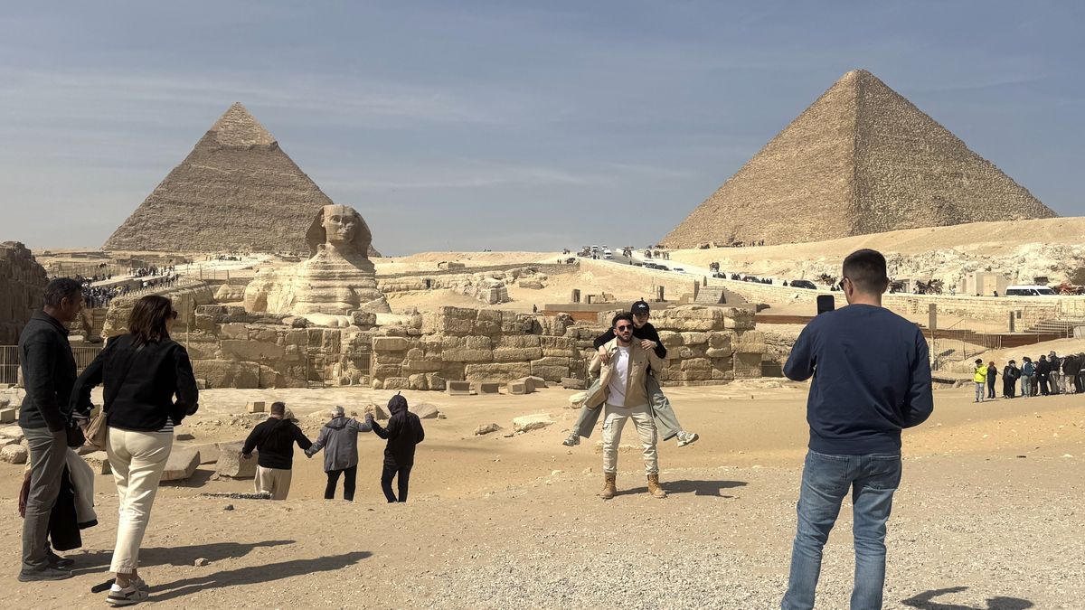 Great Pyramid of Giza, one of the Seven Wonders of the World, welcomes visitors
CAIRO, EGYPT - FEBRUARY 25: People visit Great Pyramid of Giza, one of the seven wonders of the world, in Cairo, Egypt on February 25, 2025. The pyramids of Khufu, Khafre, and Menkaure, built 4,500 years ago as tombs for the pharaohs, remain a fascinating site for historians and scientists. Among them, only the Great Pyramid of Khufu has endured, continuing to draw interest from tourists worldwide. (Photo by Yunus Hocaoglu/Anadolu via Getty Images)
Anadolu
great pyramid of khufu, great pyramid of giza, pharaohs, tombs, seven wonders of the world