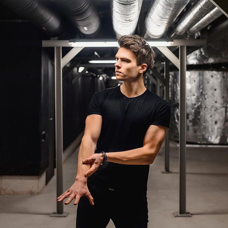Christopher Cugowski opowiada o roli w "Bridgertonach" w "Dzień dobry TVN"
