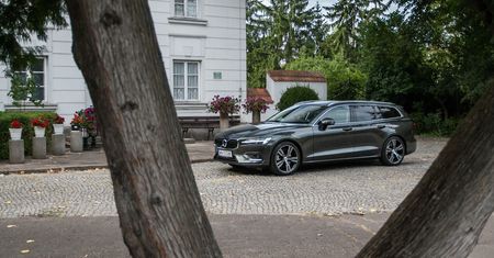 Volvo V60 T6 AWD Inscription: to nie niemieckie marki powinny się obawiać tego kombi