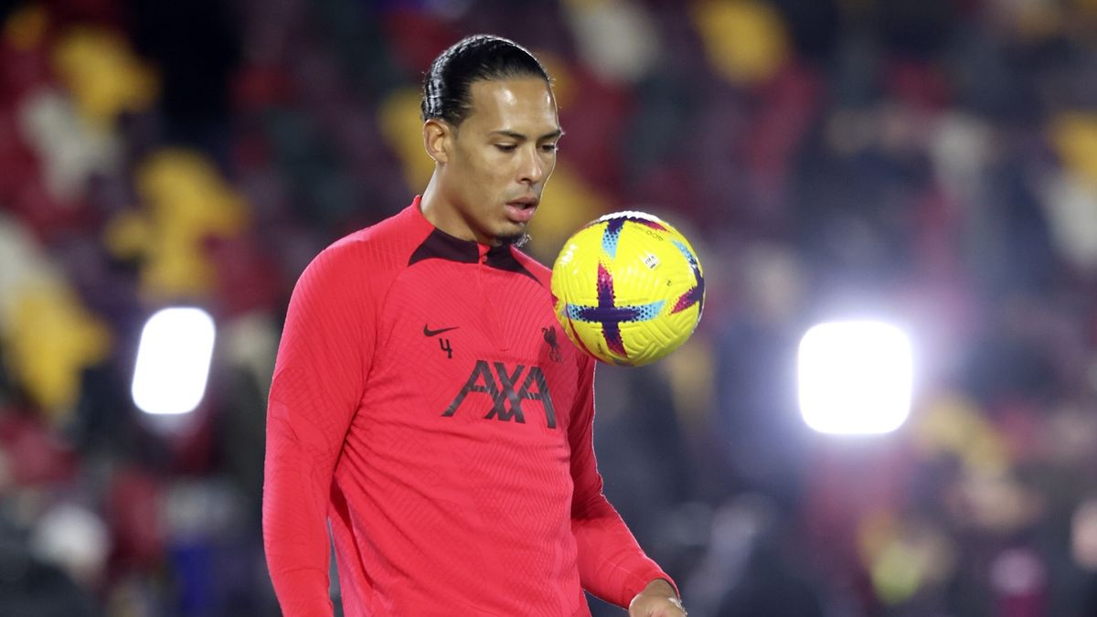 PAP/EPA / Kieran Galvin / Na zdjęciu: Virgil van Dijk