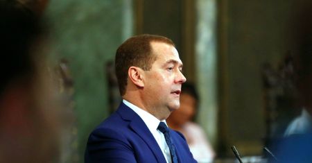 Miedwiediew oskarża Polskę. "Zwrócą się do Rosji o pomoc"