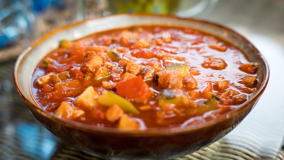 Aromatyczna zupa gulaszowa