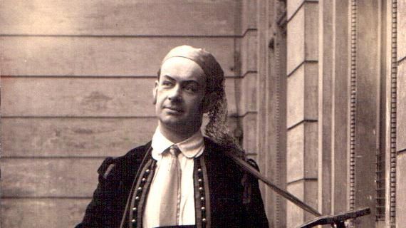 Aleksander Zelwerowicz jako Figaro w Cyruliku sewilskim