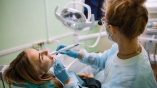 Czy NFZ działa zgodnie z prawem? Posłanka pyta o zmiany w stomatologii