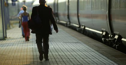 Wiceminister Stomma: niedługo projekt wspólnego biletu na kolei