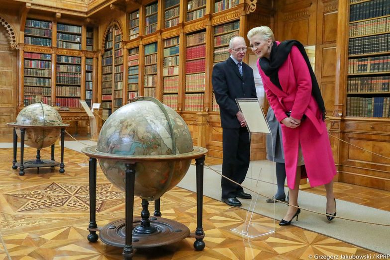 Pierwsza Dama nie otrzymuje wynagrodzenia. Prezydent zarabia 20 tys. zł miesięcznie