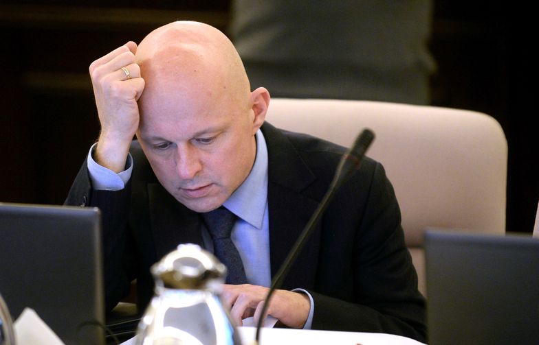 Banki podnoszą opłaty przez nowy podatek. Szałamacha chce posiedzenia komisji