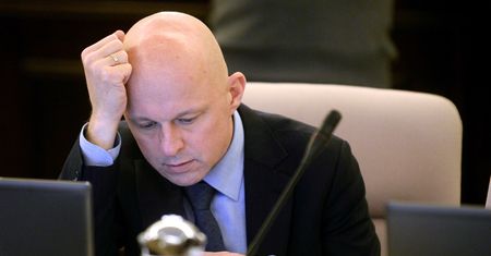 Banki podnoszą opłaty przez nowy podatek. Szałamacha chce posiedzenia komisji