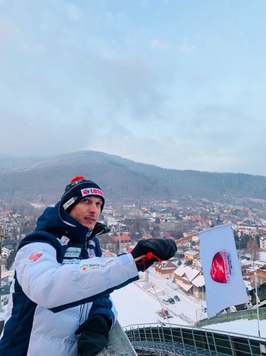 Łukasz Rutkowski ma wiele obowiązków, ale największą przyjemność sprawia mu opieka nad młodymi skoczkami, fot. arch. prywatne