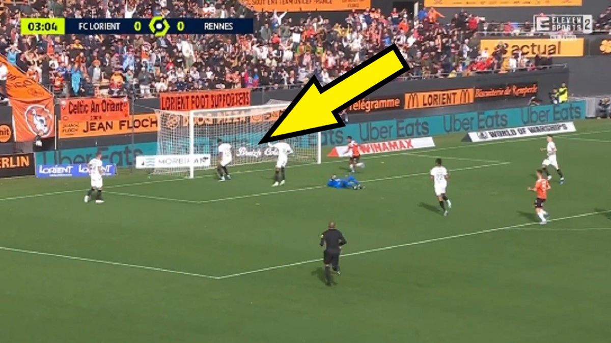 Zdjęcie okładkowe artykułu: Twitter / oficjalny profil Eleven Sports / Kuriozalny gol samobójczy Warmeda Omariego