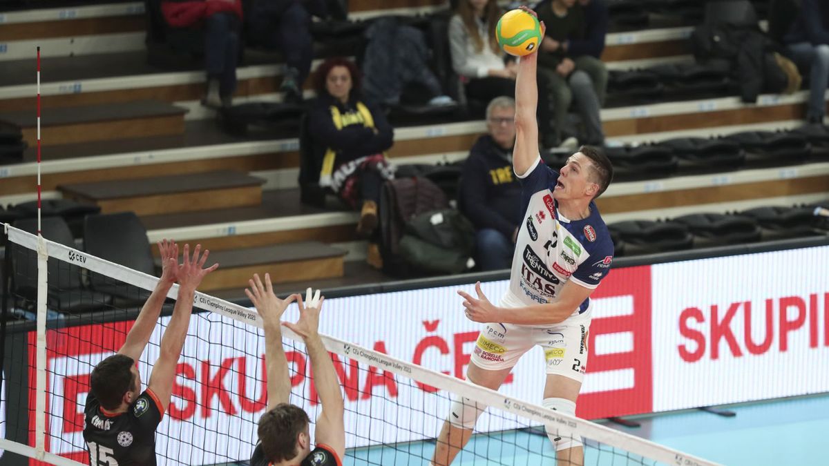 Materiały prasowe / CEV / Na zdjęciu: Gabriele Nelli z Itas Trentino w ataku