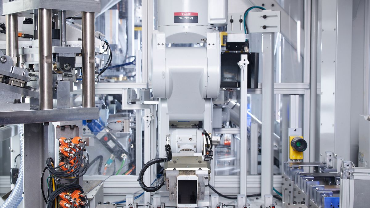 Apple Daisy — robot do recyklingu iPhone'ów, fot. Materiały prasowe